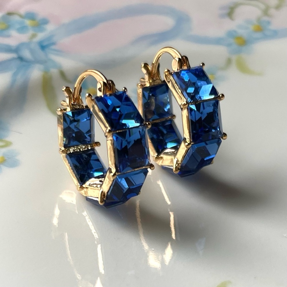 ✨Anthropologie Cecilia Earrings - Picture 2 of 11